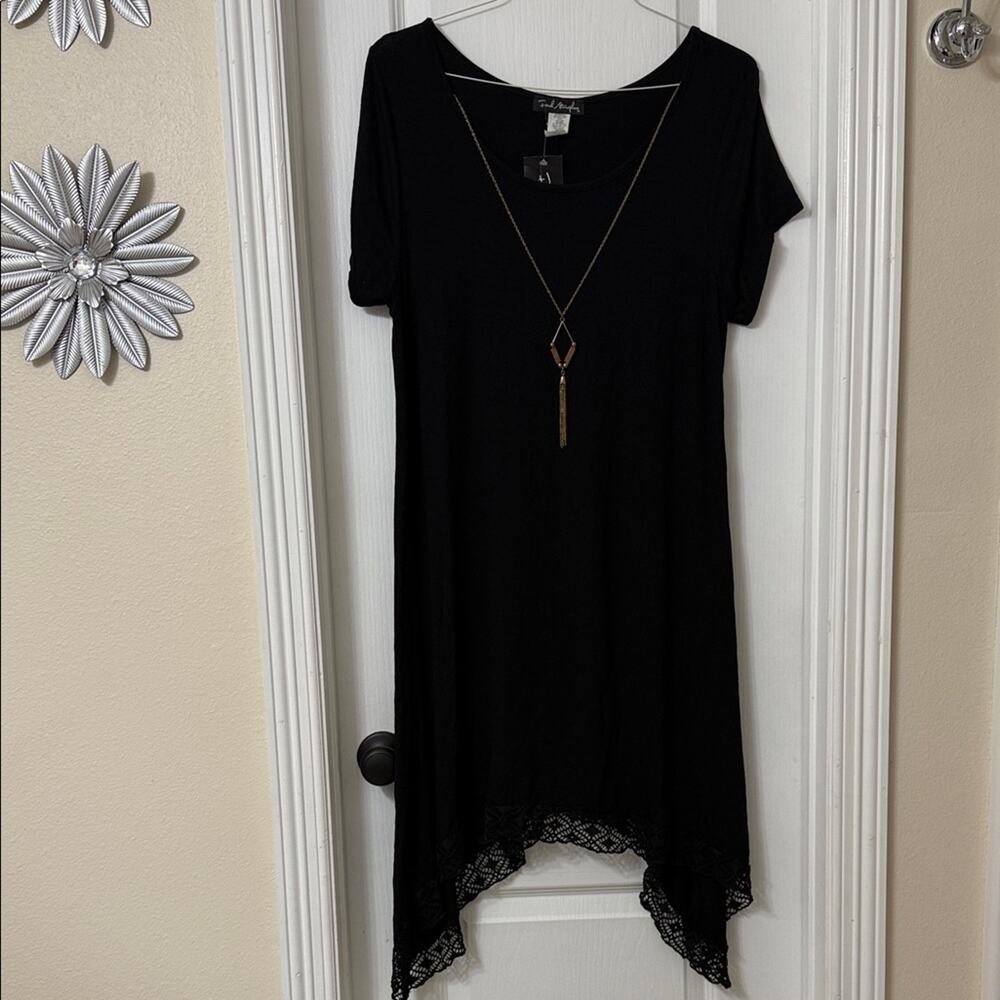 French atmosphere black lace crochet hem w/ gold necklace dress size 2X
